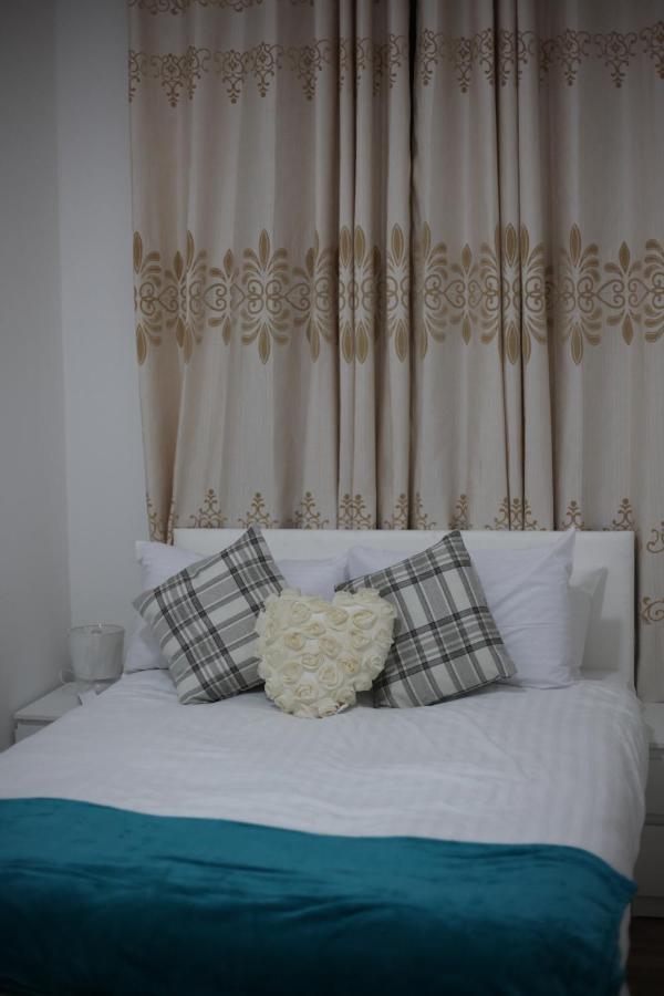 Oyo New City Lodge لندن المظهر الخارجي الصورة
